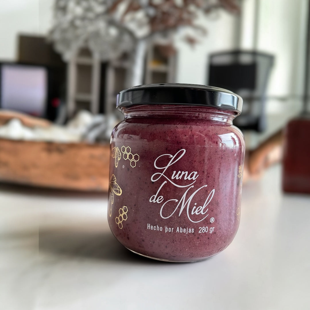 Miel cremada con flor de jamaica