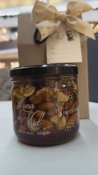 Miel con frutos secos